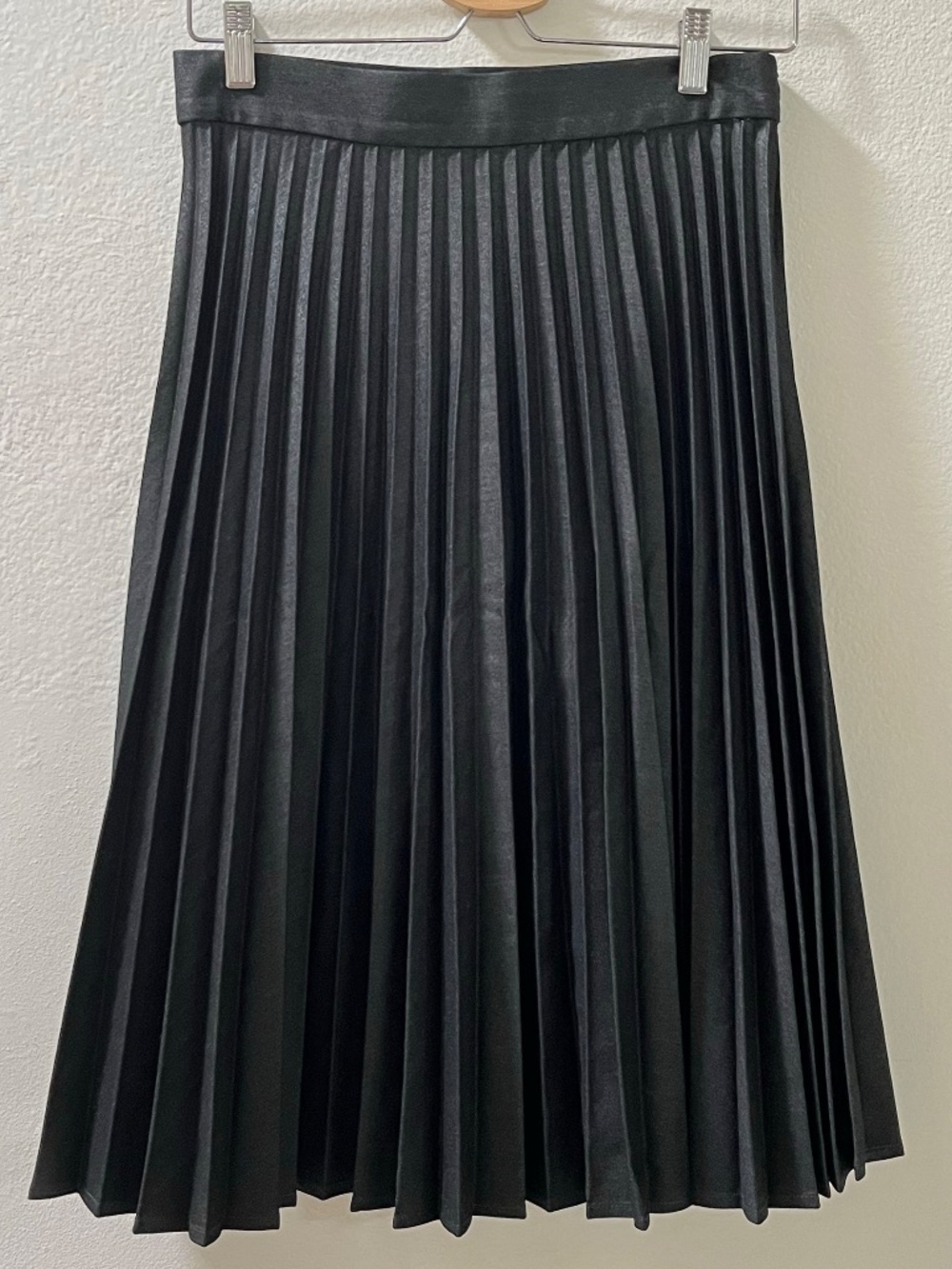 Zara Anthracite (Dark Grey/Charcoal) Accordion Pleat A-Line Midi Skirt. Size S. - Picture 2 of 6